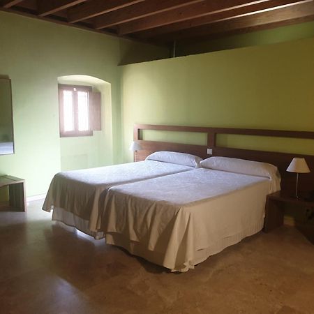 Hotel 4 Estrellas Conventual De Alcantara Kültér fotó