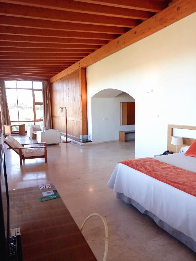 Hotel 4 Estrellas Conventual De Alcantara Kültér fotó