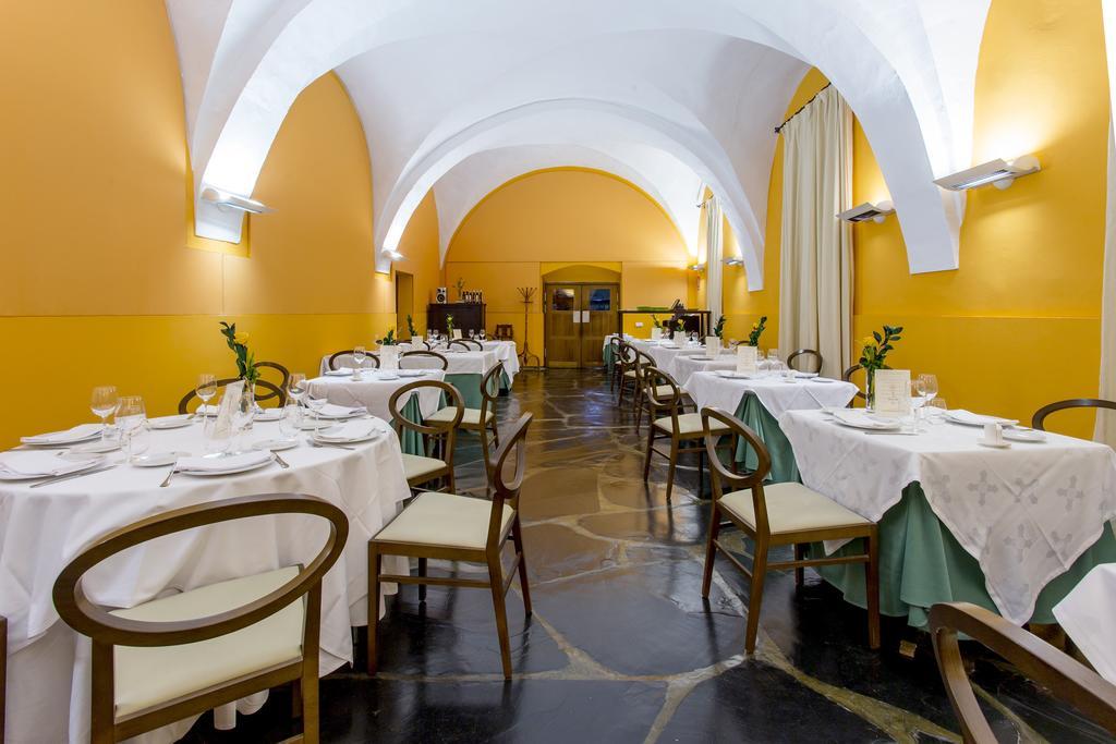 Hotel 4 Estrellas Conventual De Alcantara Kültér fotó